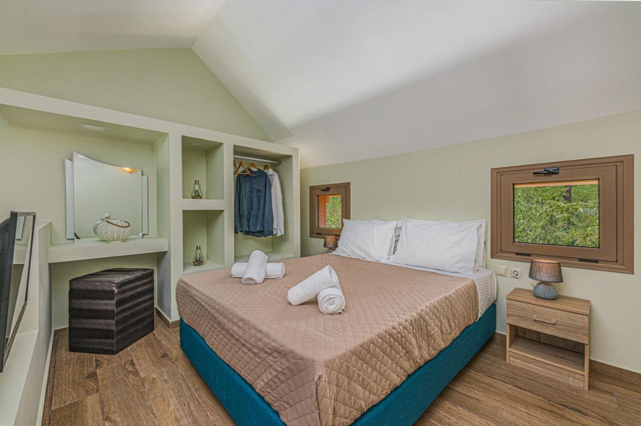 Kozanos Suites With Private Pool Amoudi Exterior foto
